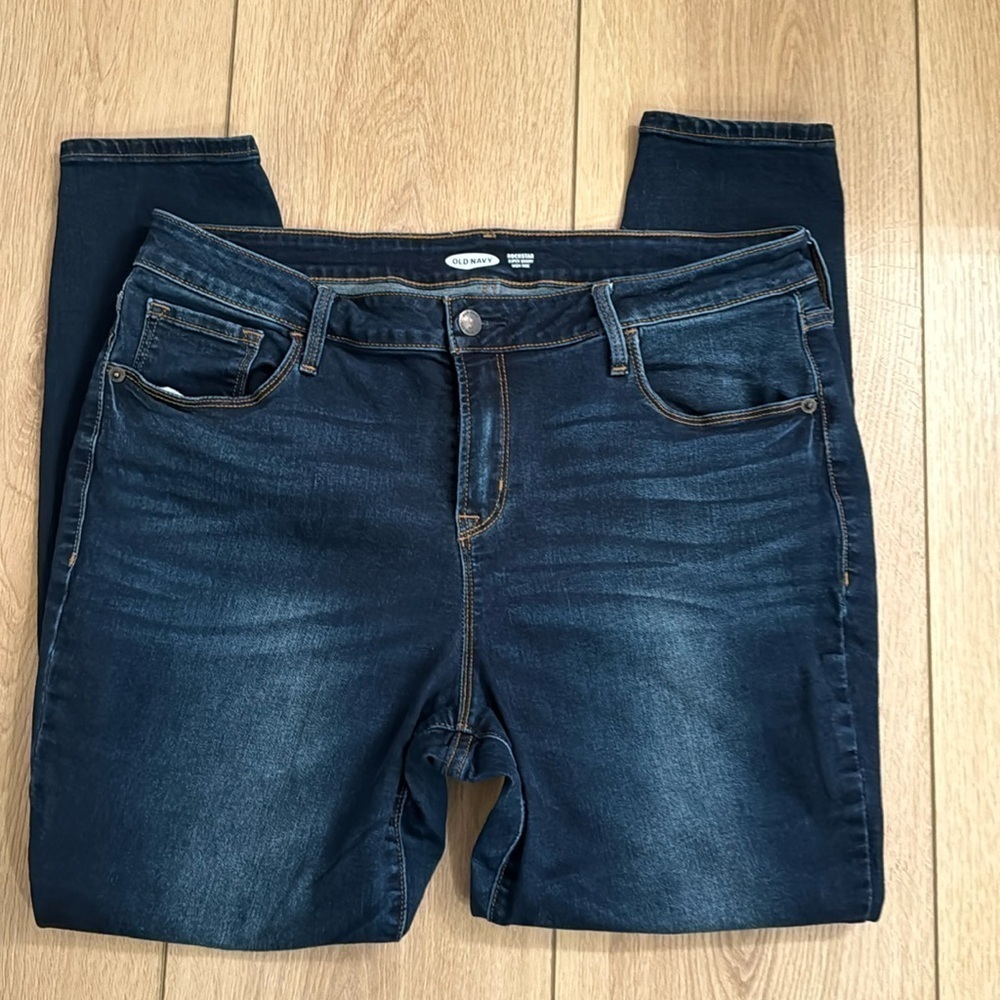 Old Navy Rockstar Super Skinny Hi-Rise Jeans 14 Petite